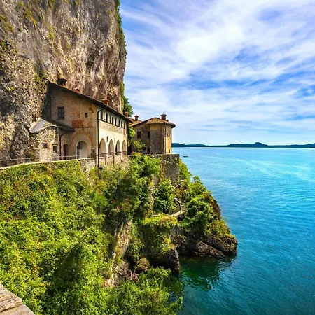 公寓 Lenni Swimming Pool And - Happy Leggiuno